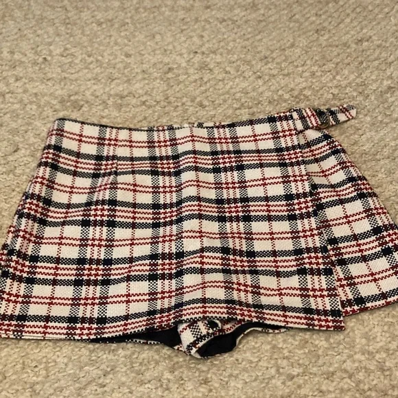 Forever 21 Plaid Skort, size 30, navy/red/cream - Picture 3 of 5